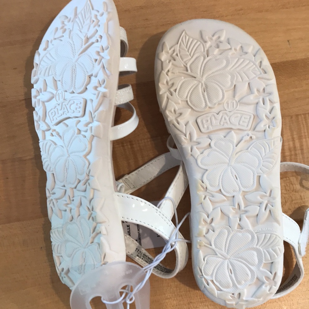 Girls White Sandals - Picture 2 of 3